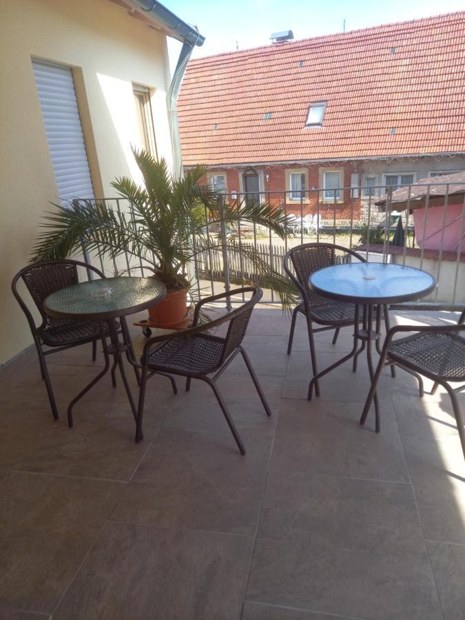 Katjas Ferienwohnungen Giebelstadt Luaran gambar